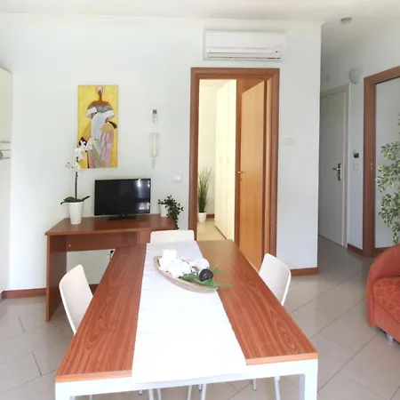 Aparthotel Altamarea