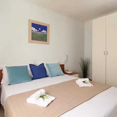 Altamarea Aparthotel *