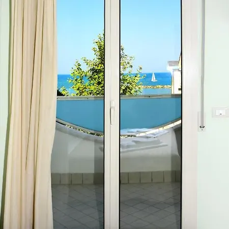 Lejlighedshotel Altamarea 4*