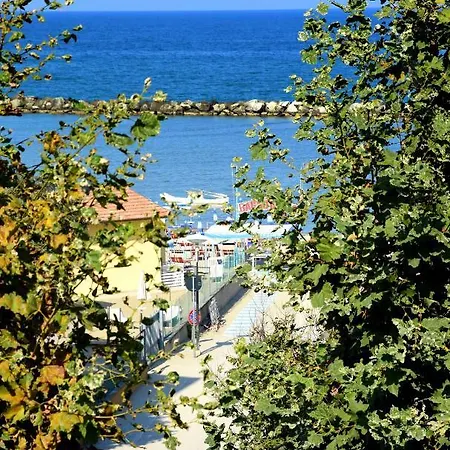 Altamarea Apartmanhotel 4*