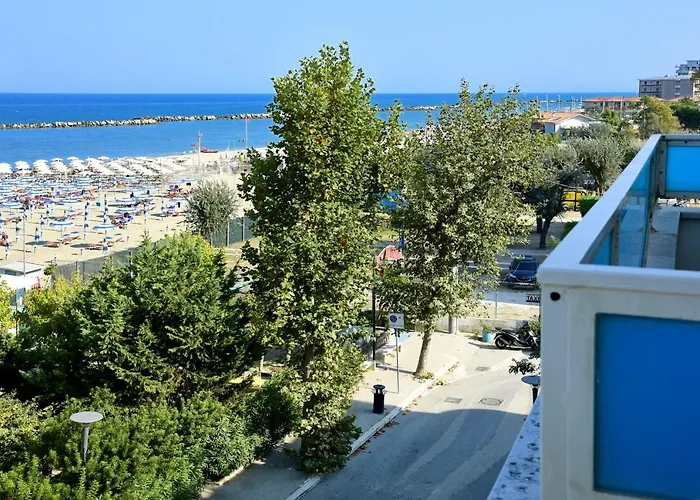 شقة فندقية Altamarea 4*